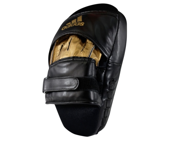Лапы для бокса Adidas adiSBAC01 Training Curved Focus Mitt Short, черный/золотой