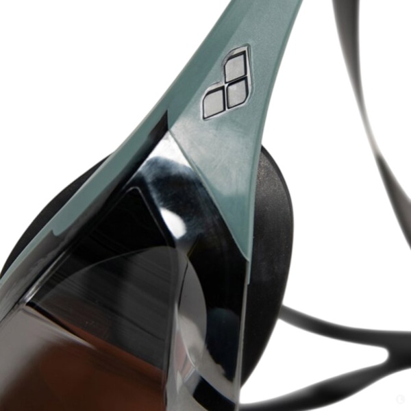 Очки для плавания Arena Cobra Edge Swipe Mirror 006870-130, серебристые линзы, черный/зеленый